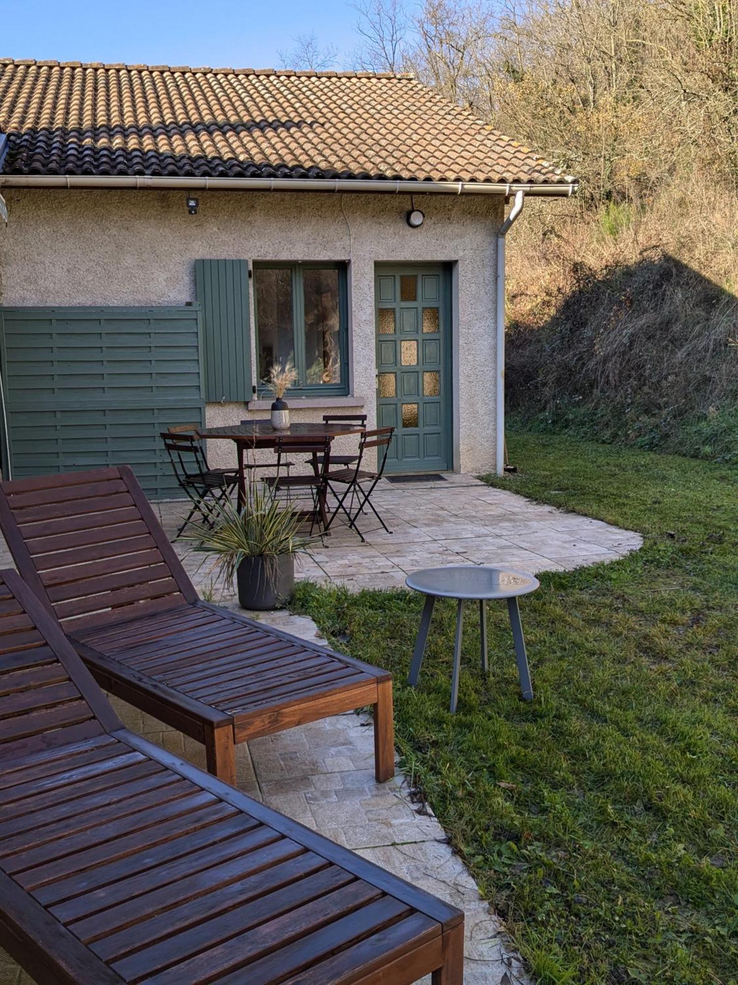 Camping Les Berges Du Doux Colombier-le-Vieux Екстериор снимка